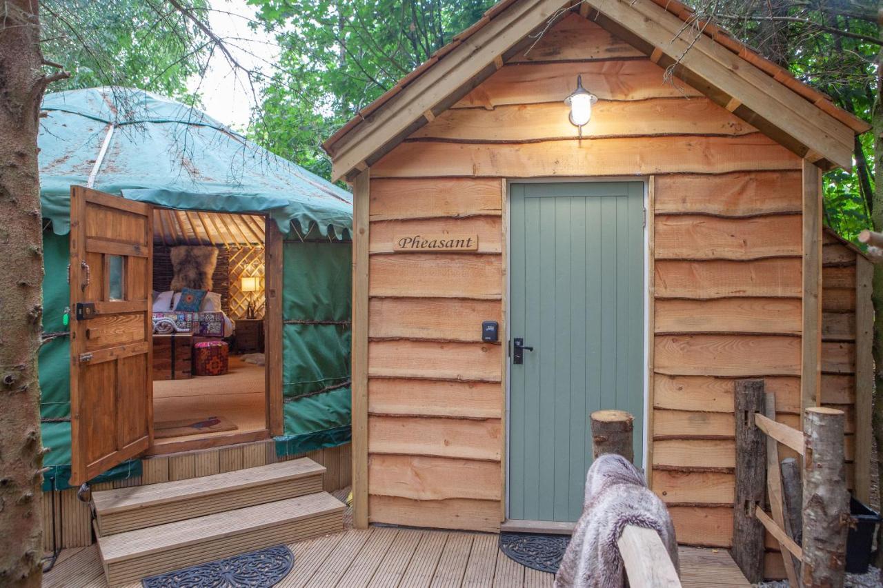 Hayne Barn Estate - 2 Luxury Heated Yurts - Private Hot Tub- Private Bathroom And Kitchen Holiday home *